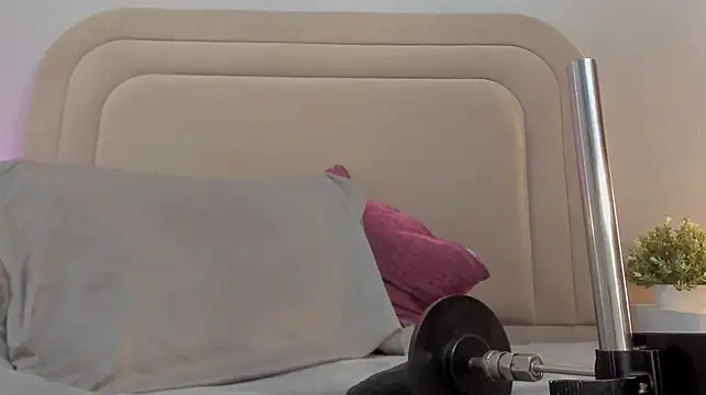 Kaylachannell 现场XXX聊天