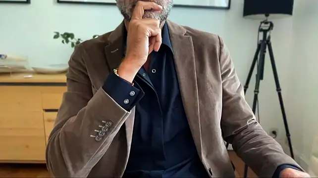mecchaude Adlı Modelin Canlı XXX Sohbeti