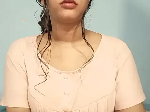 Adhiti_1's Live XXX Chat