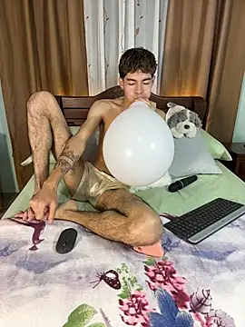 XXX chat uživo modela GeorgieDen