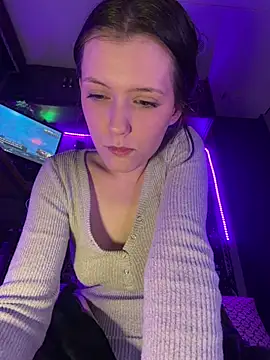 Lilactease XXX чат на живо
