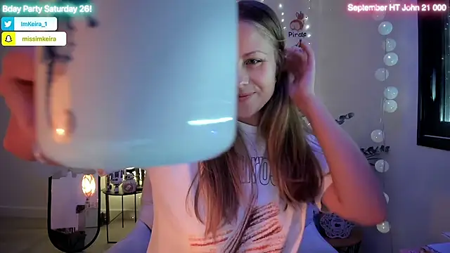 ImKeira Chat XXX in diretta