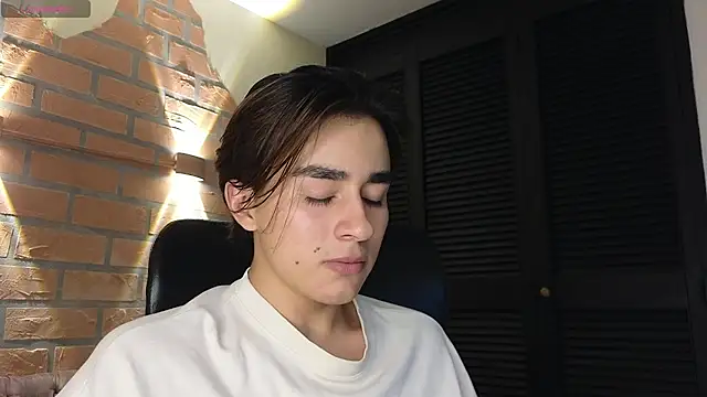 Connorr_01 XXX чат на живо