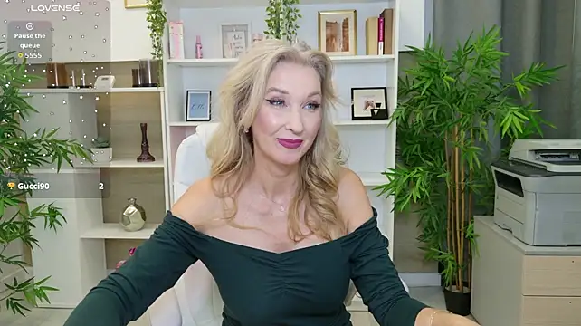 Chat +18 de LadyLeea ao vivo