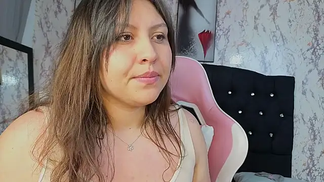 Larissa_Antonella Chat XXX live