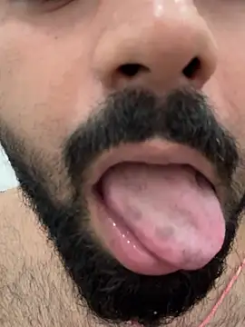 Royalboy_03 élő XXX-chatje