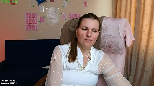 Živý XXX chat Mirabelle_Velvet