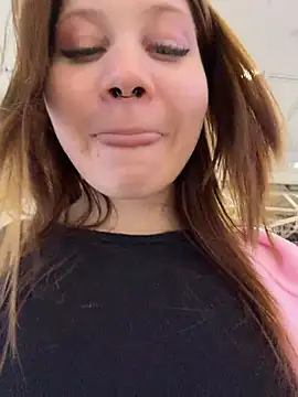 XXX chat uživo modela SlavicCandy