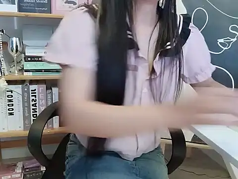 Lush-Office 现场XXX聊天
