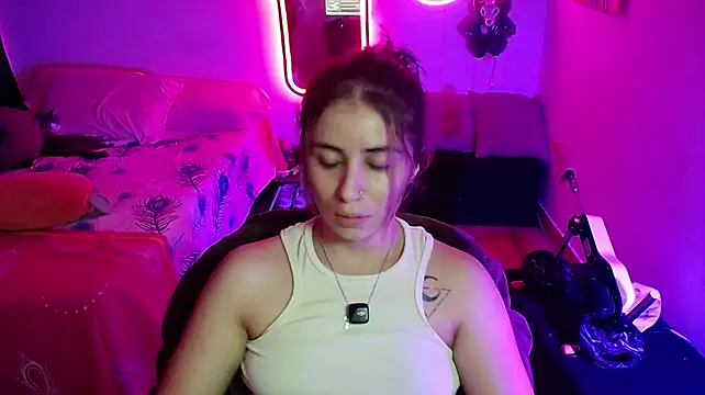 aleja_diamond Chat XXX in diretta