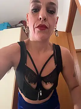 emprexkala Adlı Modelin Canlı XXX Sohbeti