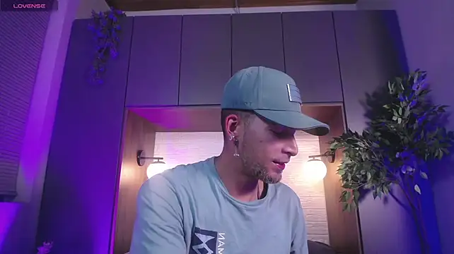 DrakeNeumann webcam show