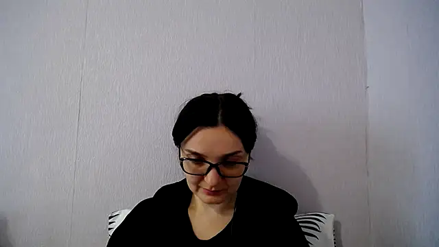 Shiny_gine Adlı Modelin Canlı XXX Sohbeti