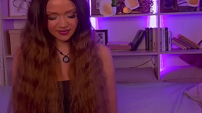 MelanieSutton Adlı Modelin Canlı XXX Sohbeti