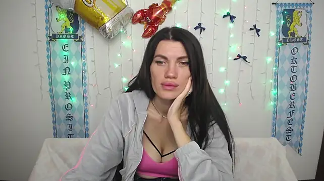 MilaLoona's Live XXX Chat