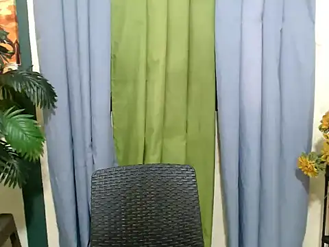 XwildCUcumberX Adlı Modelin Canlı XXX Sohbeti