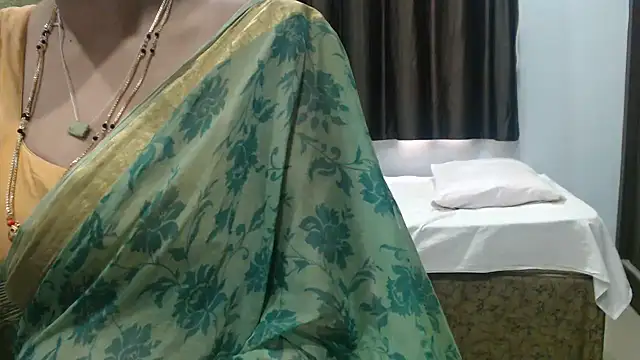 sunitha-3's Live XXX Chat