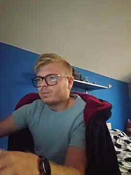 XXX chat uživo modela blondeboy92