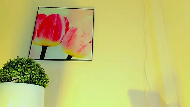 Hilary_tsx's Live XXX Chat
