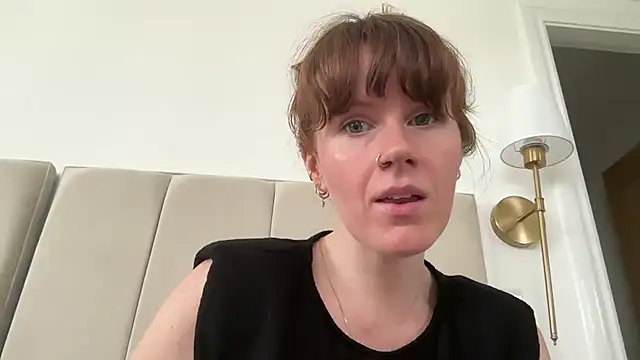 แชท XXX สดของ redheadrosie69