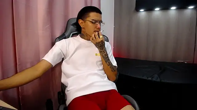 XXX chat uživo modela Tayson_Hot