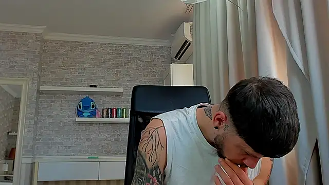 JonahShaw Chat XXX live