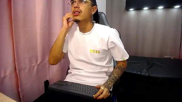 Онлайн чат XXX Tayson_Hot