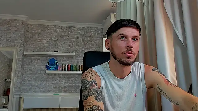 Chat +18 de JonahShaw ao vivo