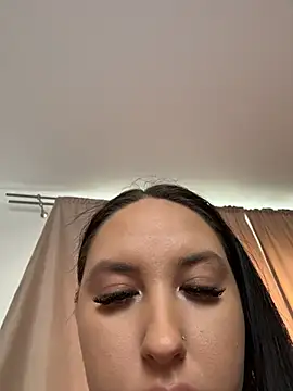 Lucy_doll22 Obrolan Langsung XXX