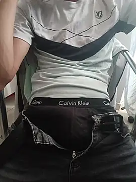 Skinboy06 Live XXX Chat