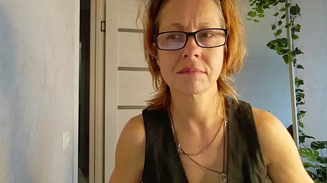 LioraWeiss' Live XXX Chat