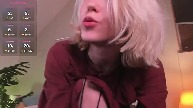 Elen__Moore Chat XXX in diretta