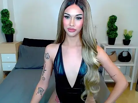 Chat +18 de HorsecockMadison ao vivo