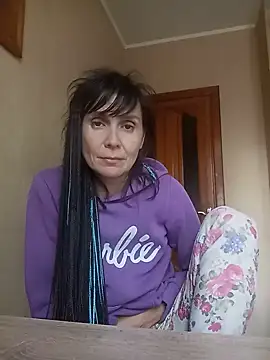 Francenia_lolis' Live XXX Chat