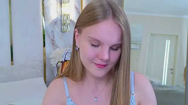 Онлайн чат XXX Lili_Lohan