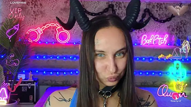 Chat +18 de Cool_Freak_ ao vivo