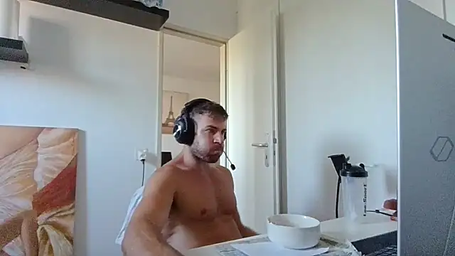 alpha-hunk Adlı Modelin Canlı XXX Sohbeti