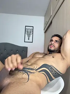 دردشة Maximiliano_ford الجنسية المباشرة