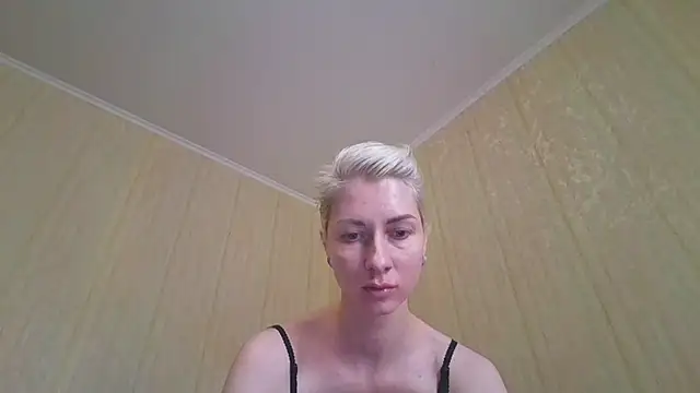 Онлайн чат XXX BlondieOnline_