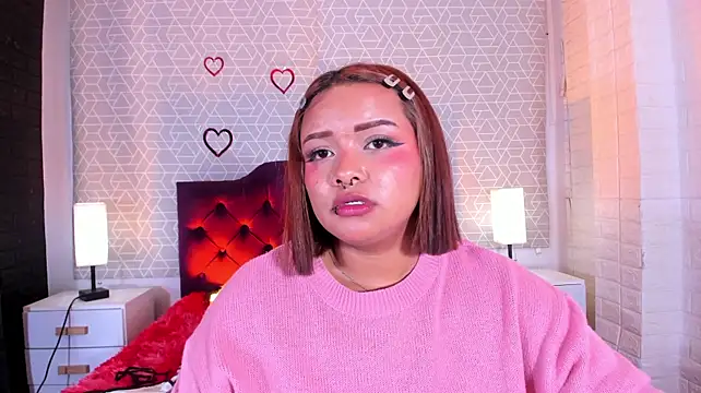 Urax_Cookie Adlı Modelin Canlı XXX Sohbeti