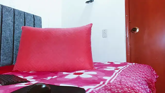 Chatroom XXX en direct de Daphnee___
