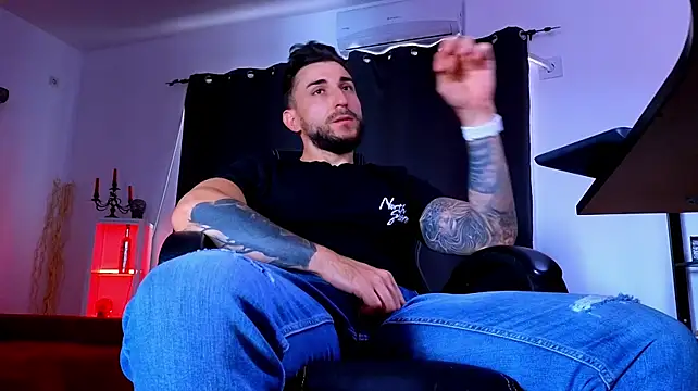 Chat XXX ao vivo de MightyAaron66