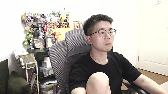 Adzard65 现场XXX聊天