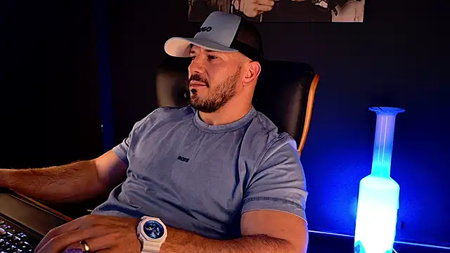 AngeloEric Live XXX-chat