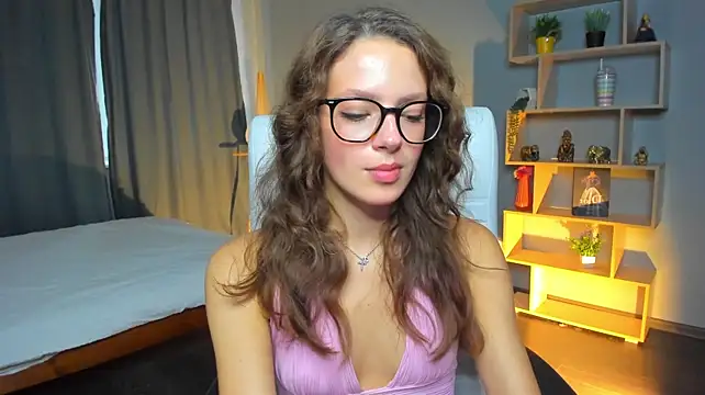 AnissaPote Adlı Modelin Canlı XXX Sohbeti