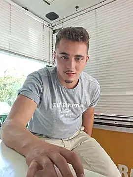 papisabroson's Live XXX Chat