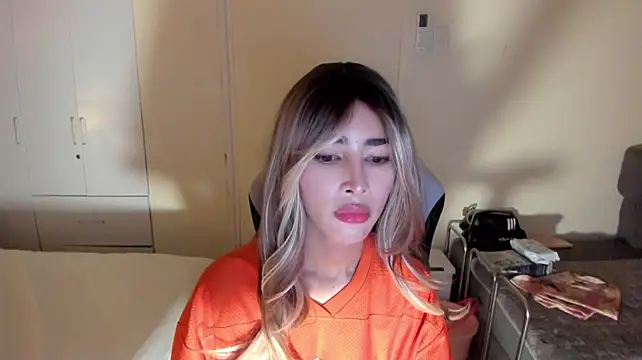 Chat XXX en directo de Lovable_with_bigsurprise