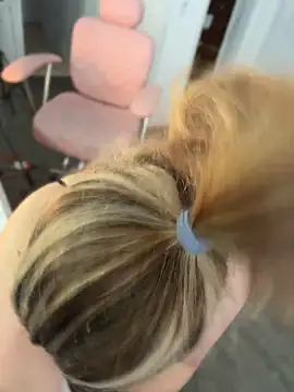 AnaLuuu_ élő XXX-chatje