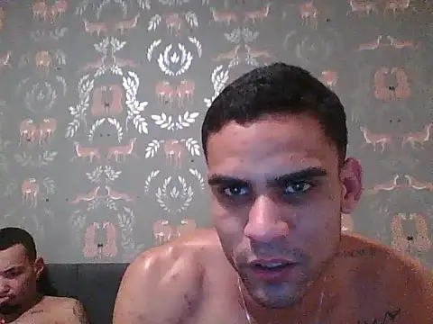 _machoputo live XXX chat