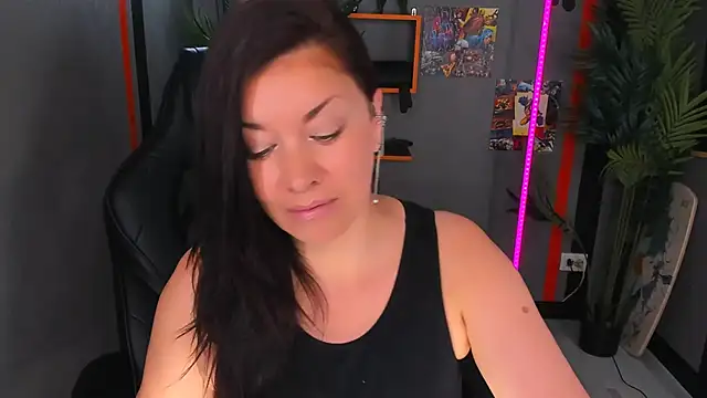 Онлайн чат XXX AnaMills